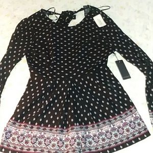 🌹Forever 21 NWT romper long sleeves open back S🌹